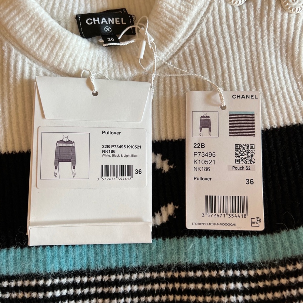 NWT AUTH CHANEL 22B CC Logo Pullover Sweater. - Picture 9 of 10